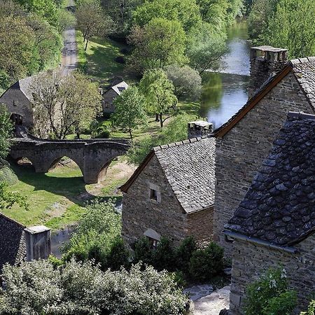 Gite De La Cascade Salles-la-Source Exterior photo